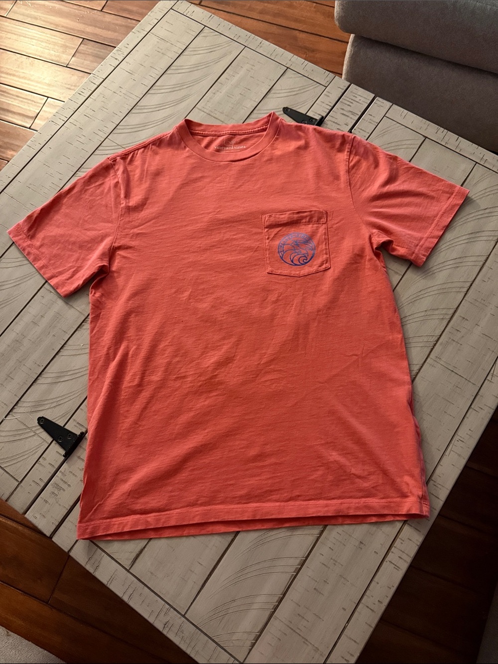 Vineyard Vines T-shirt size small